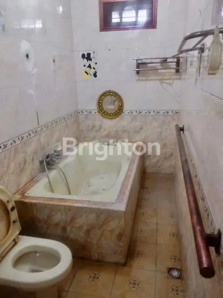 image DI JUAL RUMAH MEWAH 2 LANTAI DI SAWOJAJAR MALANG - 5 KT, 3 KM, 212 M2, WATER HEATER TENAGA SURYA2750000 (4)