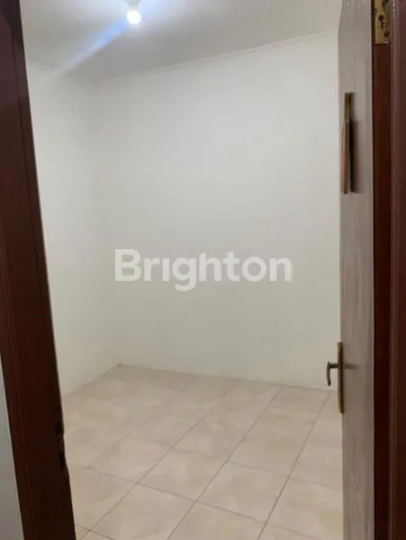 image RUMAH 2L LT SUDAH RENOV DI UBUD LIPPO KARAWACI TANGERANG  (7)