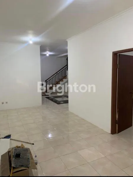 image RUMAH 2L LT SUDAH RENOV DI UBUD LIPPO KARAWACI TANGERANG  (2)