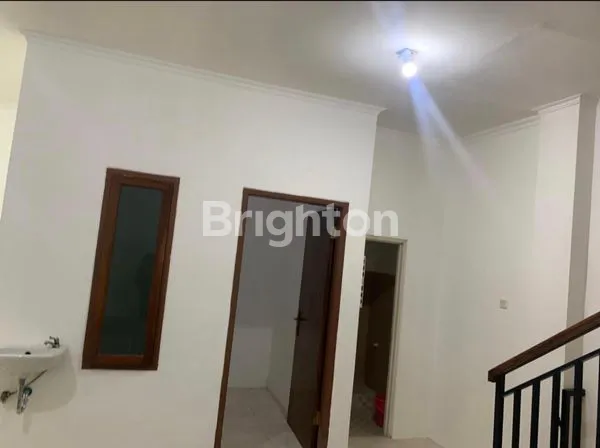 image RUMAH 2L LT SUDAH RENOV DI UBUD LIPPO KARAWACI TANGERANG  (4)