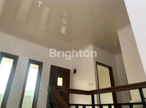 image RUMAH 2L LT SUDAH RENOV DI UBUD LIPPO KARAWACI TANGERANG  (6)