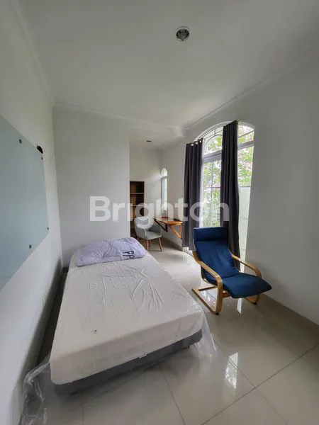 image RUMAH 2 LT FURNISH DI MALIBU GADING SERPONG TANGERANG (7)