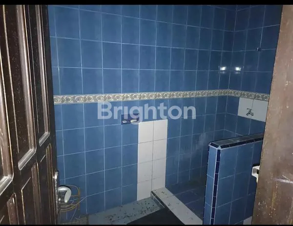 image RUMAH MEWAH 2 LANTAI POSISI HOOK (6)