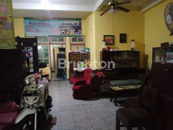 image RUMAH 2 LANTAI STRATEGIS, 10KT DI WONOKROMO - COCOK UNTUK KOST (3)