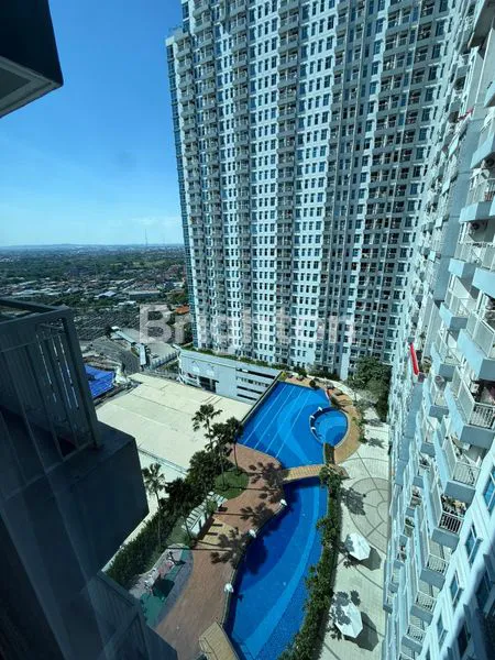 image FURNISH FASILITAS LENGKAP APARTMENT BENSON DI SURABAYA BARAT JAWA TIMUR. NYAMAN DAN MEWAH. 2BEDROOM DEKAT CITRALAND, ORCHARD, TANGLIN, PTC, PINTU MASUK TOLL, PAKUWON INDAH.  (3)