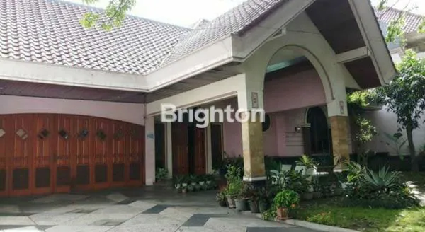 image RUMAH MEWAH 1 LANTAI, SEMI FURNISHED, DI LOKASI PREMIUM, STRATEGIS, JALAN SEMERU, ORO ORO DOWO, KOTA MALANG, JAWA TIMUR   (1)