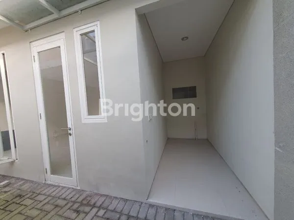 image READY RUMAH PREMIUM MINIMALIS DI CITRALAND NORTHWEST PARK SURABAYA BARAT JAWA TIMUR. DEKAT SEKOLAH CITRA BERKAT, GWALK, KAMPUS UNESA, PINTU MASUK TOLL, WIYUNG, SUKOMANUNGGAL, PAKUWON INDAH. LOKASI TENGAH KOTA STRATEGIS.  (5)