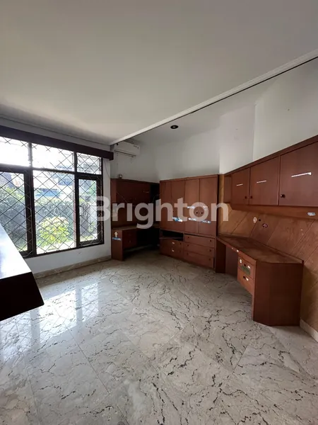 image RUMAH CINERE SHM LB 320 M2, LT 432 M2, 5KT, 2LT DEPOK LIMO NEGO SAMPAI JADI (5)