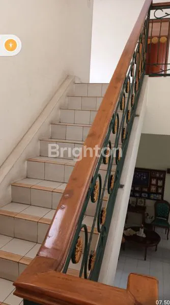 image RUMAH STRATEGIS DENGAN BANGUNAN KOKOH LUAS TANAH 300M2 LUAS BANGUNAN 250M2 (5)