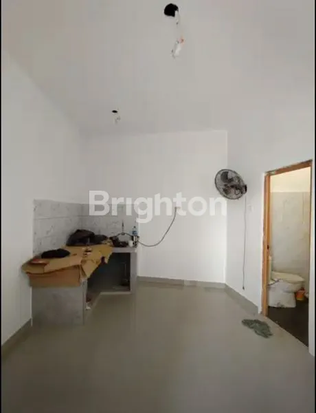 image RUMAH 3 LANTAI MINIMALIS MODERN UNFURNISHED, LOKASI STRATEGIS, JOHAR,JAKARTA PUSAT. (5)