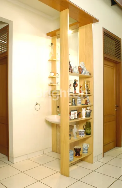 image DIJUAL RUMAH BAGUS KARYA ARSITEK DI CEMPAKA PUTIH (4)