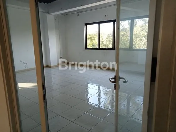 image DI SEWAKAN GUDANG 3 LANTAI PINGGIR JALAN RAYA, BATU CEPER, TANGERANG (5)