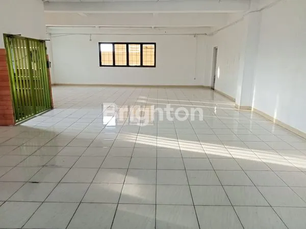 image DI SEWAKAN GUDANG 3 LANTAI PINGGIR JALAN RAYA, BATU CEPER, TANGERANG (7)