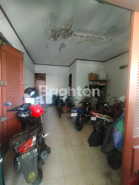 image RUMAH 2 LANTAI GAYUNGKEBONSARI SURABAYA (6)