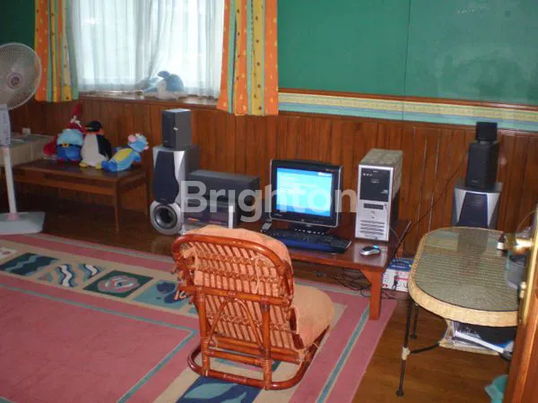 image RUMAH IDAMAN KELUARGA DI TAMAN CIBADUYUT INDAH – HOOK, LUAS, DAN SIAP HUNI DENGAN SENTUHAN KAYU JATI ELEGAN” (7)