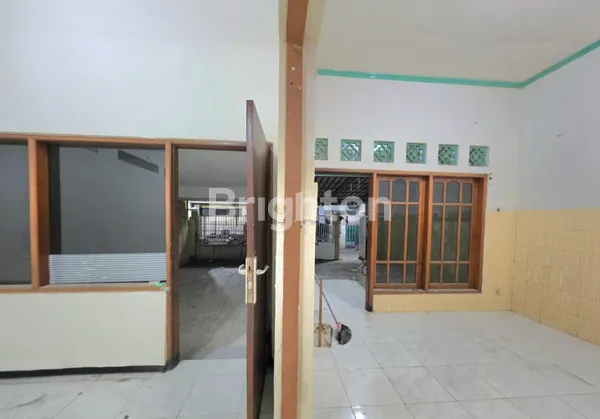 image RUMAH DI PUSAT SURABAYA (5)