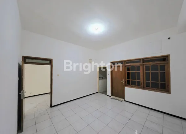 image RUMAH DI PUSAT SURABAYA (6)