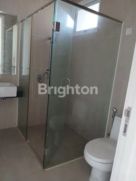 image RUMAH 2 LANTAI CLUSTER GREENWICH BSD CITY TANGERANG (4)