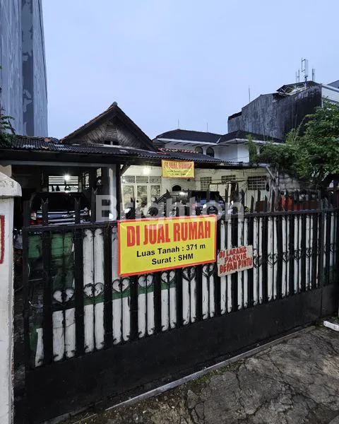 image JUAL RUMAH HITUNG TANAH UNTUK KOSAN DEPAN BINUS (1)