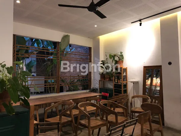 image GEDUNG DI RUNGKUT KIDUL, 4 LANTAI DAN RUANG USAHA EX RESTO, COCOK UNTUK USAHA MAKANAN, KANTOR OUTSOURCING, EKSPEDISI, ATAU USAHA APAPUN, DEKAT PABRIK, PERKANTORAN DAN TOL RUNGKUT, PARKIRAN LUAS (7)