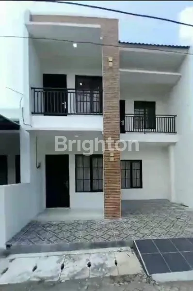 RUMAH 2 LANTAI SIAP HUNI DI GRIYA PERMATA HIJAU - 5 MENIT KE BANDARA