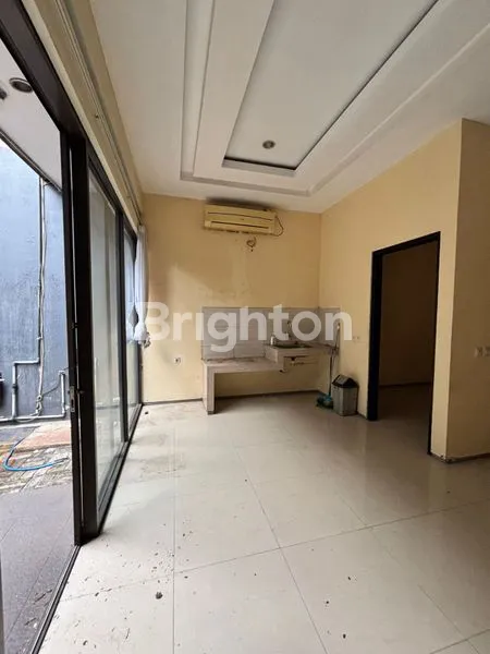 image RUMAH BSD CITY, CLUSTER GOLDEN PARK - TANGERANG, SIAP HUNI DAN BEBAS BANJIR (3)