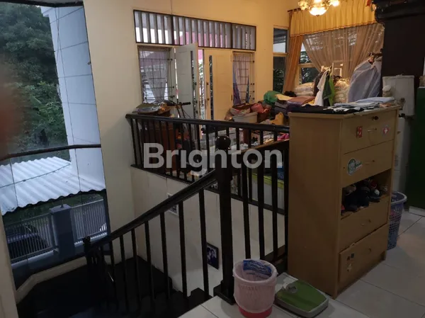 image RUMAH SIMPANG DARMO PERMAI SELATAN SURABAYA BARAT POSISI HOOK  (8)