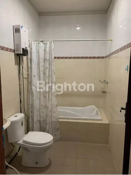 image RUMAH MEWAH 3KT FULL FURNISH DI SESETAN - SIAP HUNI TINGGAL BAWA KOPER (5)