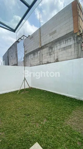 image RUMAH 2 LANTAI MINIMALIS DEKAT TOL MADYOPURO, MALANG TIMUR (3)