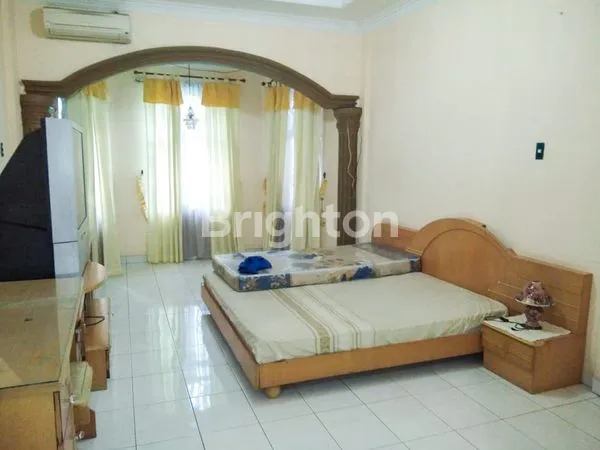 image  DI JUAL / SEWA RUKO SIAP HUNI - 3,5 TINGKAT - DI PUSAT INTI KOTA - LOKASI STRATEGIS - JL AIRLANGGA - ZAINUL ARIFIN - MEDAN (7)