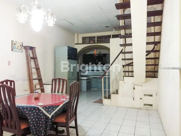 image  DI JUAL / SEWA RUKO SIAP HUNI - 3,5 TINGKAT - DI PUSAT INTI KOTA - LOKASI STRATEGIS - JL AIRLANGGA - ZAINUL ARIFIN - MEDAN (4)