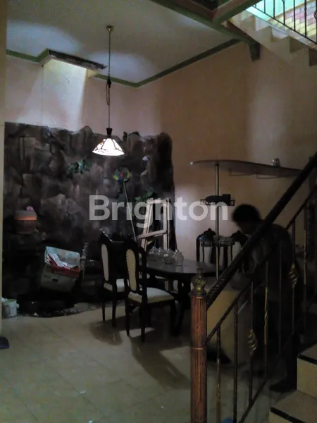 image RUMAH 1,5 LANTAI BAGUS DAN TERAWAT, SIAP HUNI DI PURI SURYA JAYA (8)