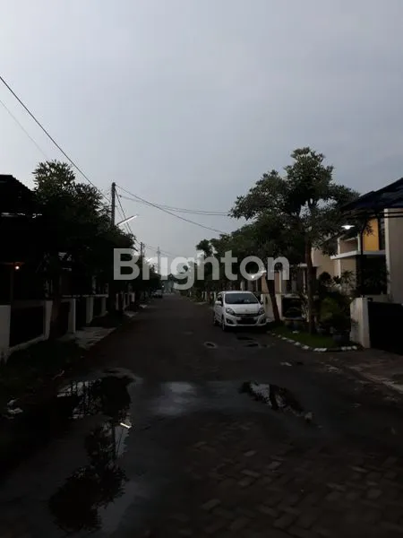 image HUNIAN ELEGAN, AMAN DAN ASRI DI PERUM BUMI PAPAN SELARAS, WONOAYU (3)