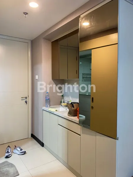 image APARTMENT  SIAP HUNI 1 BR FULL FURNISHED CITY VIEW DAN POOL DI AMOR PAKUWON CITY (3)