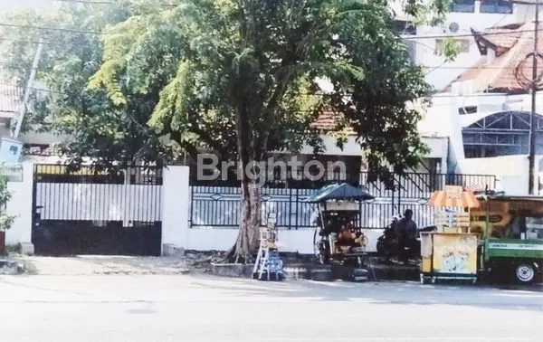 image RUMAH KUNO DESIGN KLASIK JAMAN BELANDA DI SURABAYA DEKAT RS DR SOETOMO SBY (1)