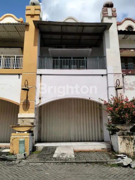 image RUKO 2,5 LANTAI DI INTERNASIONAL VILLAGE CITRALAND (1)