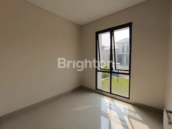 image RUMAH MODERN DI CARONA PARK, CITRA RAYA CIKUPA (5)