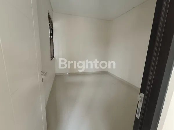 image RUMAH MODERN DI CARONA PARK, CITRA RAYA CIKUPA (6)