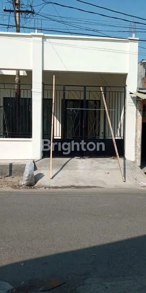 image RUMAH MODEL RUKO PETEMON ROW JALAN 2,5MOBIL BUTUH RENOV (1)