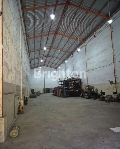 image GUDANG SIAP PAKAI KEDINDING DEKAT KENJERAN, KEDUNG COWEK, NAMBANGAN (2)