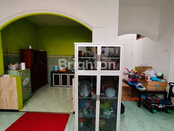 image RUMAH 2 LANTAI SIAP HUNI TERAWAT PAKISAJI (6)