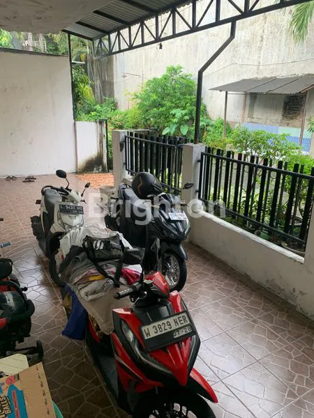 image RUMAH STRATEGIS 1 LANTAI DI TROPODO WARU – 4 KAMAR, HADAP TIMUR, HARGA 900 JT / NEGO (2)