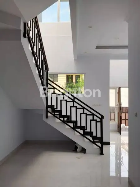 image RUMAH SIAP HUNI JOGLO (4)