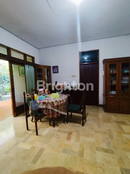 image RUMAH KLASIK LUAS 304M² DI KAWASAN PREMIUM PONDOK INDAH (3)
