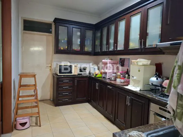 image RUMAH MEWAH 2 LANTAI DI CBD MELAWAI - PRIME LOCATION BLOK M (5)