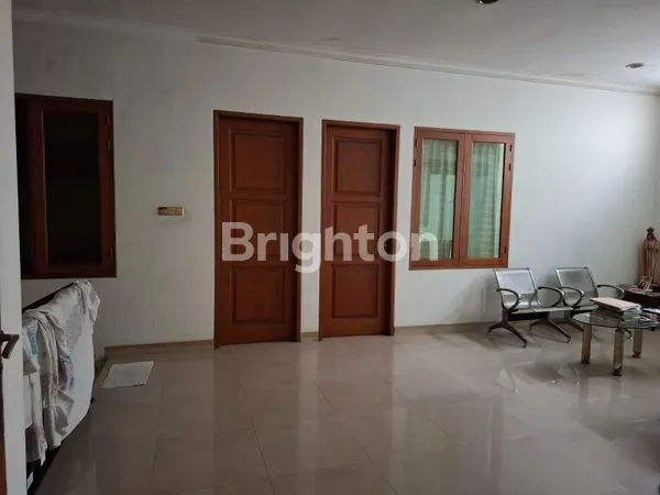 image RUMAH MEWAH 2 LANTAI DI CBD MELAWAI - PRIME LOCATION BLOK M (8)