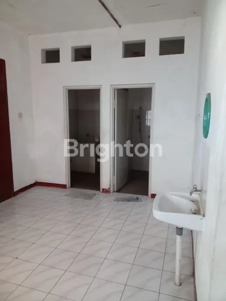 image RUMAH SIMPANG DARMO PERMAI SELATAN , LOKASI STRATEGIS SURABAYA BARAT (4)