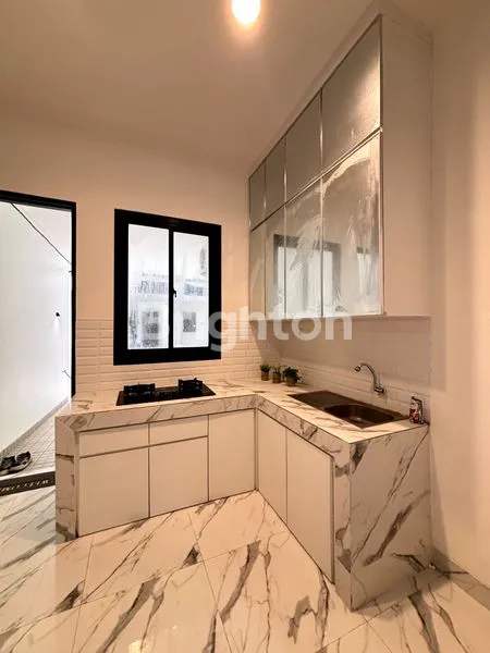 image RUMAH DI KOMPLEKS ARATA (3)