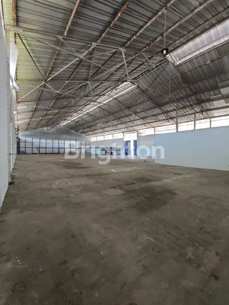 image GUDANG SIAP PAKAI KAMAL MUARA (1)