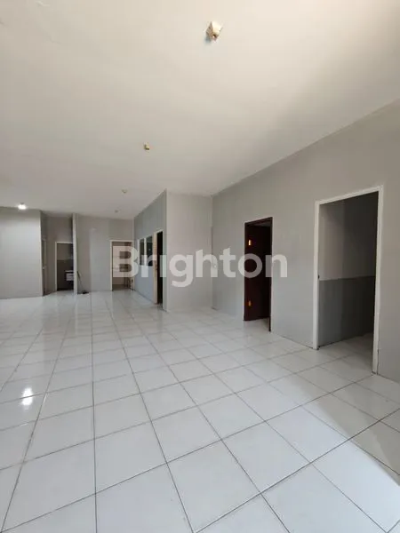 image GUDANG SIAP PAKAI KAMAL MUARA (4)